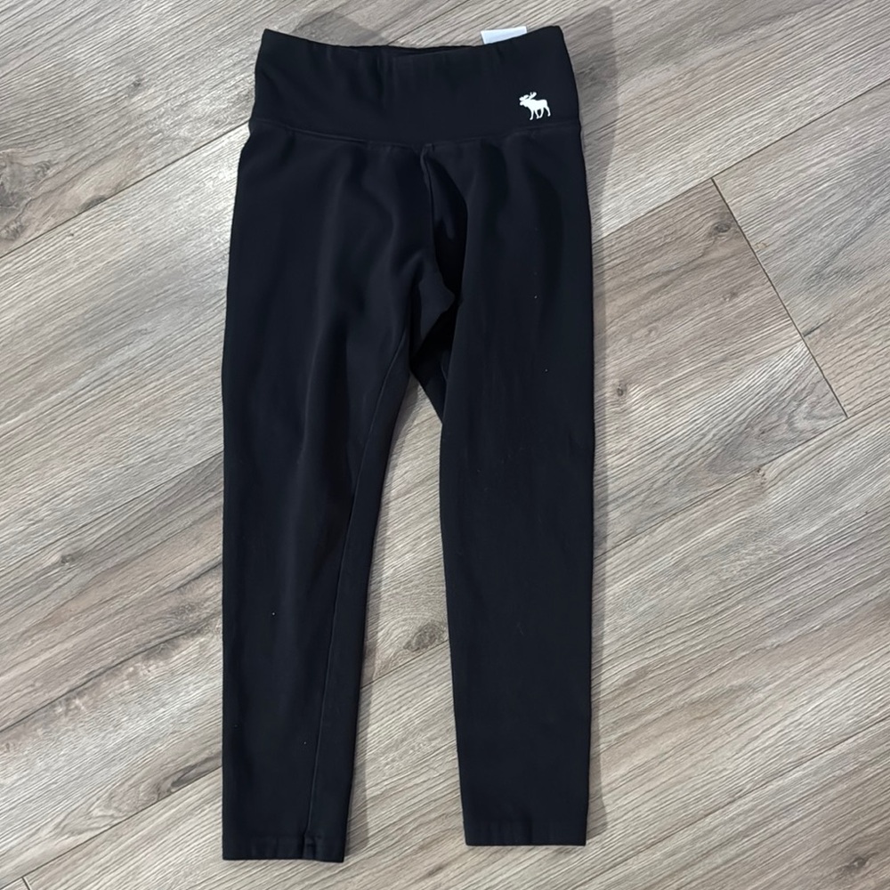 Girls Abercrombie black pants